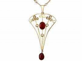 1.02 ct Garnet and Seed Pearl, 9 ct Yellow Gold Pendant - Antique Circa 1920