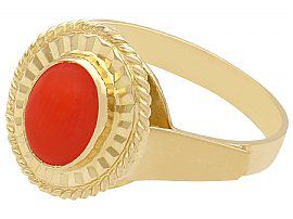 Vintage 1980s Coral Ring in Gold