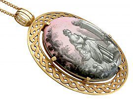 Painted Enamel and Mother of Pearl, 18ct Yellow Gold Pendant - Antique French Circa 1880