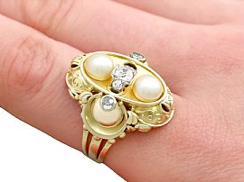 Pearl & Yellow Gold Ring Wearing