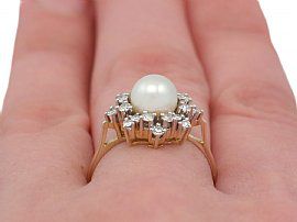 1970s pearl and diamond ring