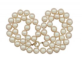 Single Strand Cultured Pearl Necklace with 18 ct Yellow Gold Clasp - Vintage Circa 1980