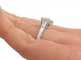 Diamond Solitaire with Accents