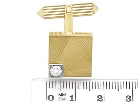 size of Square Gold Cufflinks