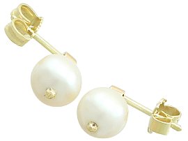 Vintage pearl studs 