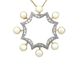 Pearl and diamond pendant yellow gold