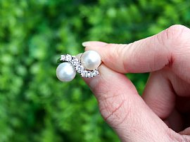 Cultured Pearl and Diamond Ring Outside