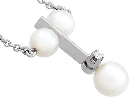 unusual pearl necklace UK