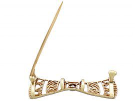 Antique bow brooch with diamonds