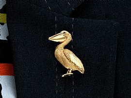 Vintage Gold Pelican Brooch Wearing