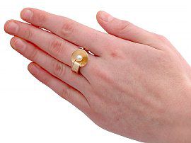 Vintage Rose Gold Pearl Ring Wearing