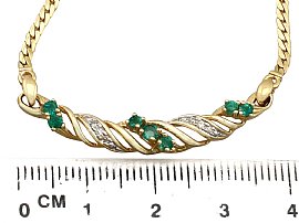 Emerald and Gold Jewellery Set size