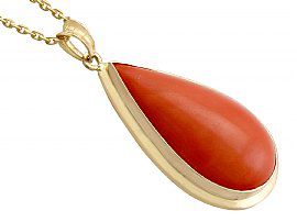 Vintage 1950s Coral Pendant in Gold