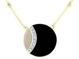 Black Onyx and Mother of Pearl, 0.22ct Diamond and 18ct Yellow Gold Necklace - Vintage Circa 1980