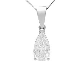 ladies pear cut diamond pendant