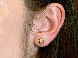 vintage 18ct yellow gold stud earrings wearing