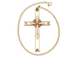 Victorian Cross Pendant in Gold