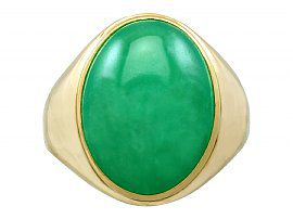 Vintage Jade Ring in 18Carat Yellow Gold 