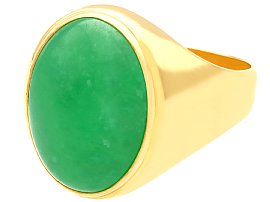 Vintage Jade Ring in Yellow Gold for Sale