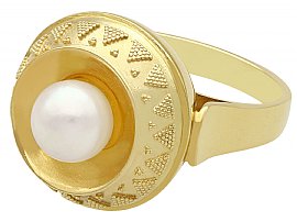 vintage pearl ring in gold