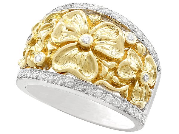 Vintage Yellow Gold Floral Ring with Diamonds