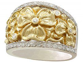 Vintage Yellow Gold Floral Ring with Diamonds