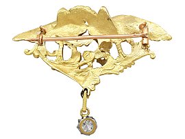 antique diamond griffin brooch reverse 