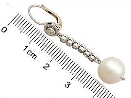 size of pearl earring