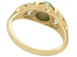 cats eye ring in yellow gold