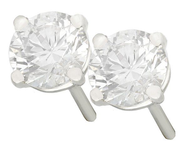SI2 diamond stud earrings