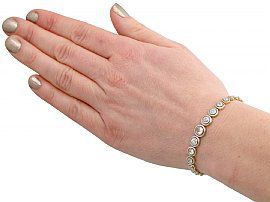 1920s Gold Diamond Bracelet Wearing