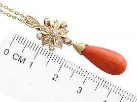 Yellow Gold and Coral Pendant Ruler