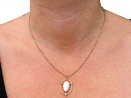 Antique Blister Pearl Pendant Wearing