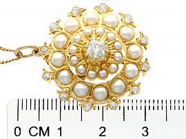 C3968-Yellow-Gold-Pearl-Diamond-Pendant