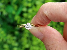 0.4 carat Diamond Ring Yellow Gold Outside