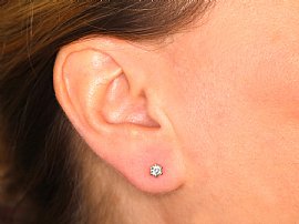 Round Diamond Earrings Studs