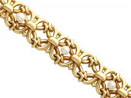 Pearl  Bracelet in gold