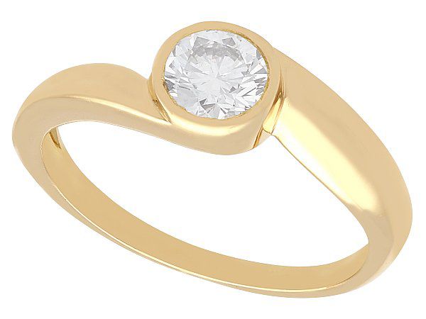 Solitaire Twist Engagement Ring Gold