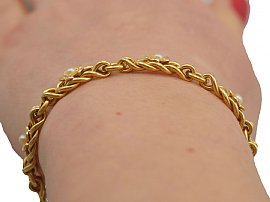 20 Carat Gold Bracelet with Pearls Wearing Image