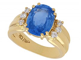 4.80 ct Sapphire and 0.15 ct Diamond, 18ct Yellow Gold Dress Ring - Vintage Circa 1990