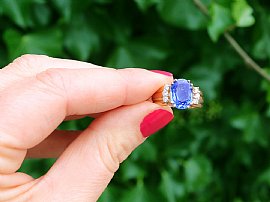 oval sapphire ring gold