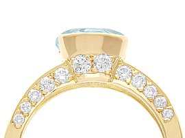 Vintage Aquamarine Ring with Baguette Diamonds