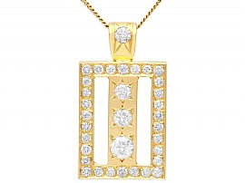 2.50 ct Diamond and 18ct Yellow Gold Pendant - Contemporary 2008