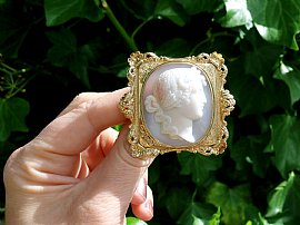 Victorian Cameo Brooch for Sale 