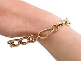 Oval Curb Chain Bracelet Gold