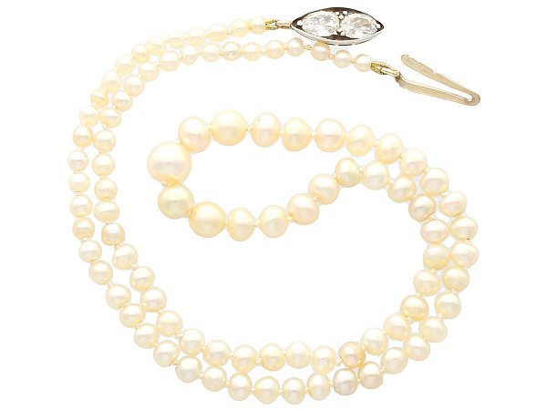 19th Century Pearl Necklace for Sale