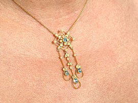 Edwardian Aquamarine Necklace Wearing Image
