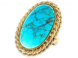 Vintage Turquoise Ring in Gold