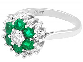  Emerald Flower Ring with Diamond