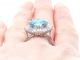 Vintage Aquamarine and Diamond Ring